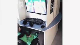 Сынок в 2 года ходит в компьютерный клуб!!!